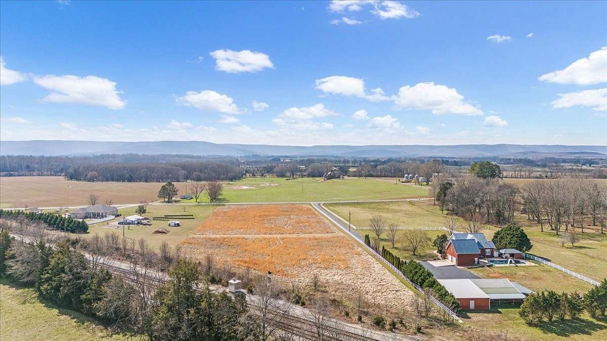 4 Acres of Residential Land for Sale in Winchester, Tennessee