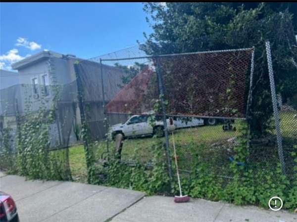 0.09 Acres of Land for Sale in Brooklyn, New York