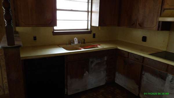 2 Acres of Residential Land with Home for Sale in Omaha, Texas