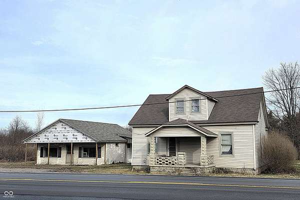 1.66 Acres of Improved Commercial Land for Sale in Thorntown, Indiana