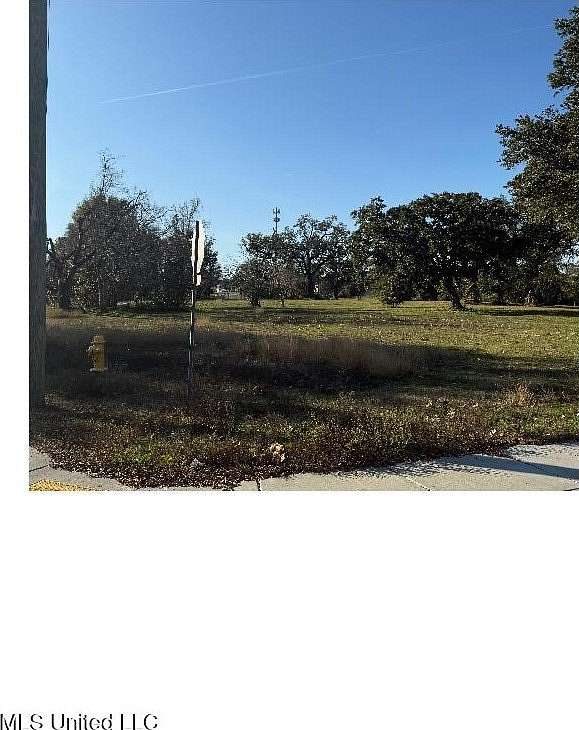 0.28 Acres of Commercial Land for Sale in Biloxi, Mississippi