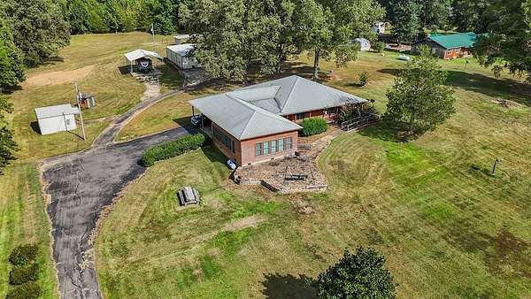 5.3 Acres of Land with Home for Sale in Coldwater, Mississippi