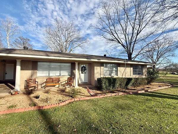 2.39 Acres of Residential Land with Home for Sale in Marksville, Louisiana