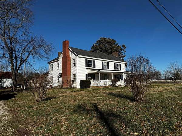 2.8 Acres of Land with Home for Sale in Bowling Green, Kentucky