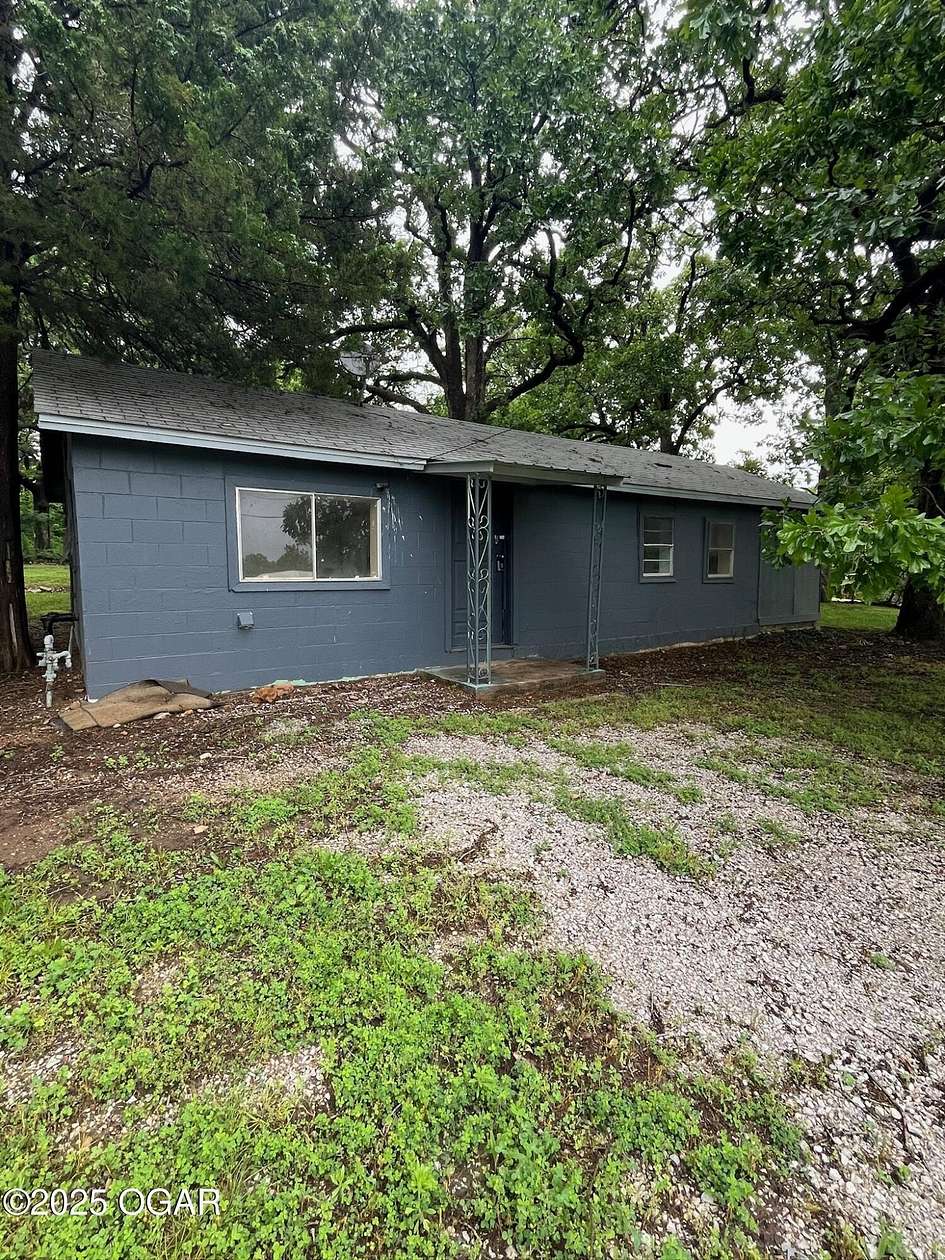 0.67 Acres of Improved Commercial Land for Sale in Galena, Kansas