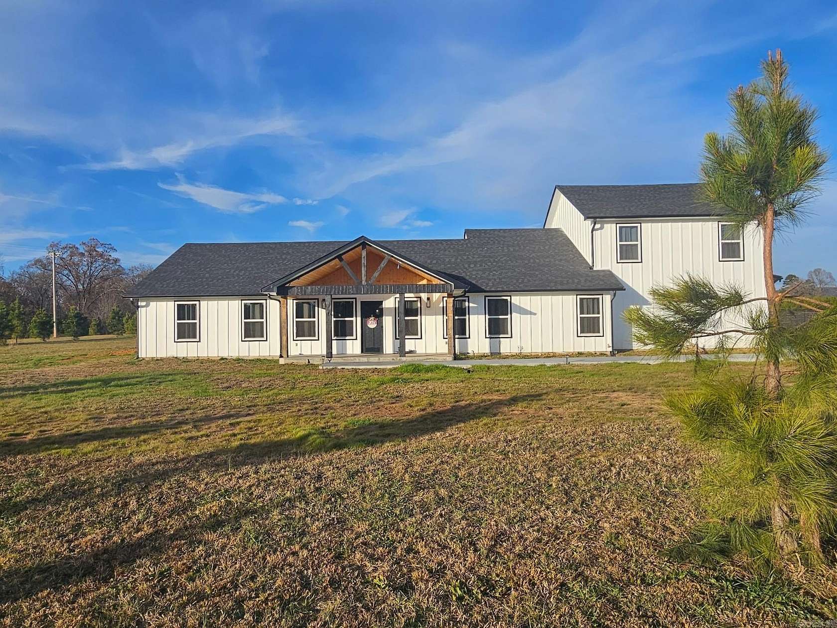 3 Acres of Residential Land with Home for Sale in Mena, Arkansas