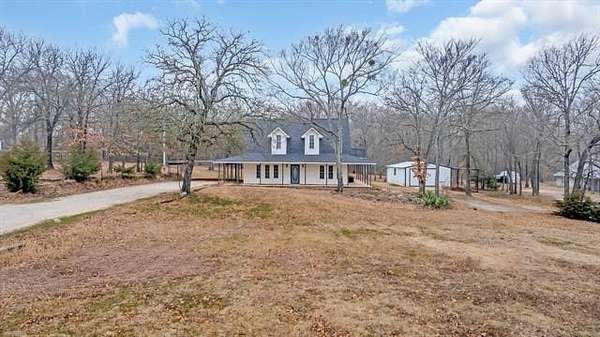1.5 Acres of Residential Land with Home for Sale in Marietta, Oklahoma