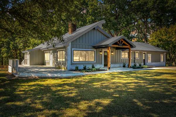 9.86 Acres of Residential Land with Home for Sale in Flintville, Tennessee