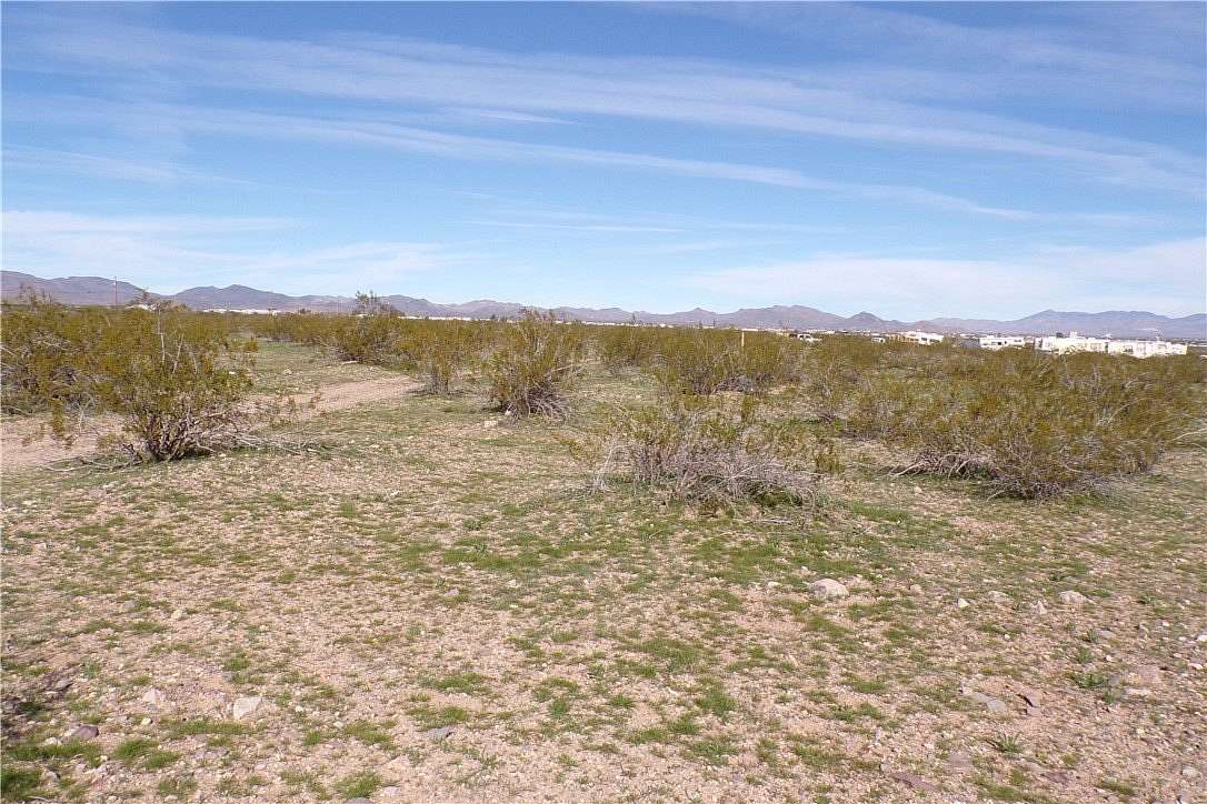2.35 Acres of Land for Sale in Golden Valley, Arizona