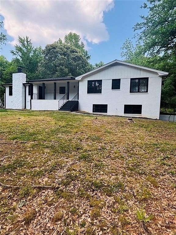 1.59 Acres of Land with Home for Sale in Fayetteville, Georgia