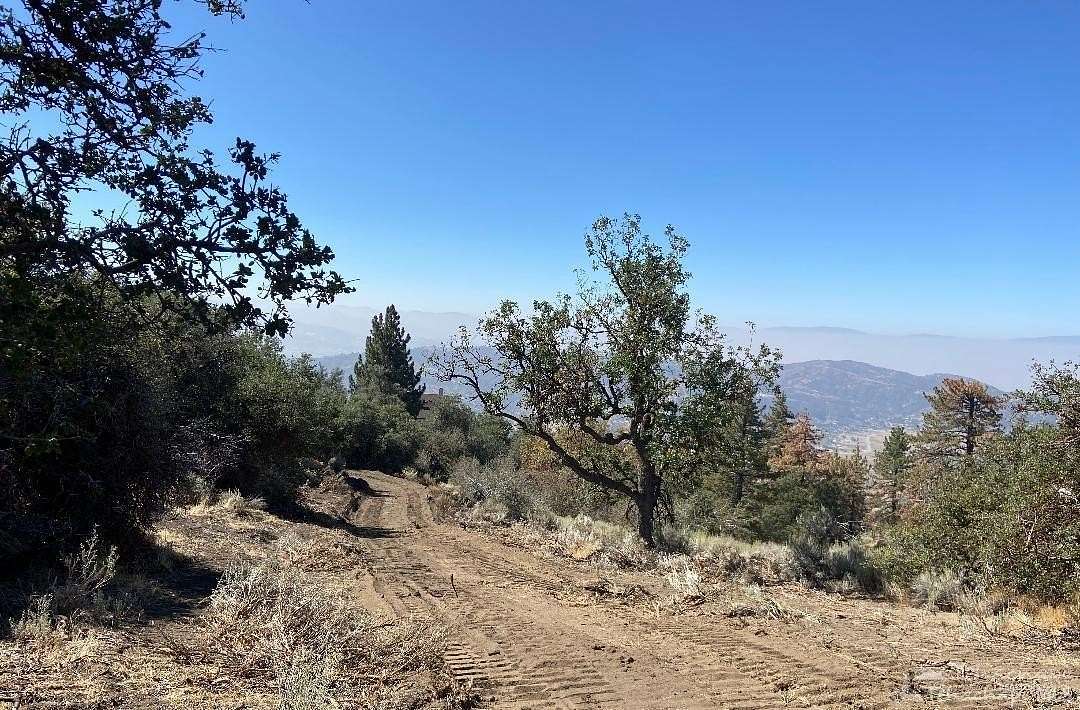 10 Acres of Land for Sale in Tehachapi, California