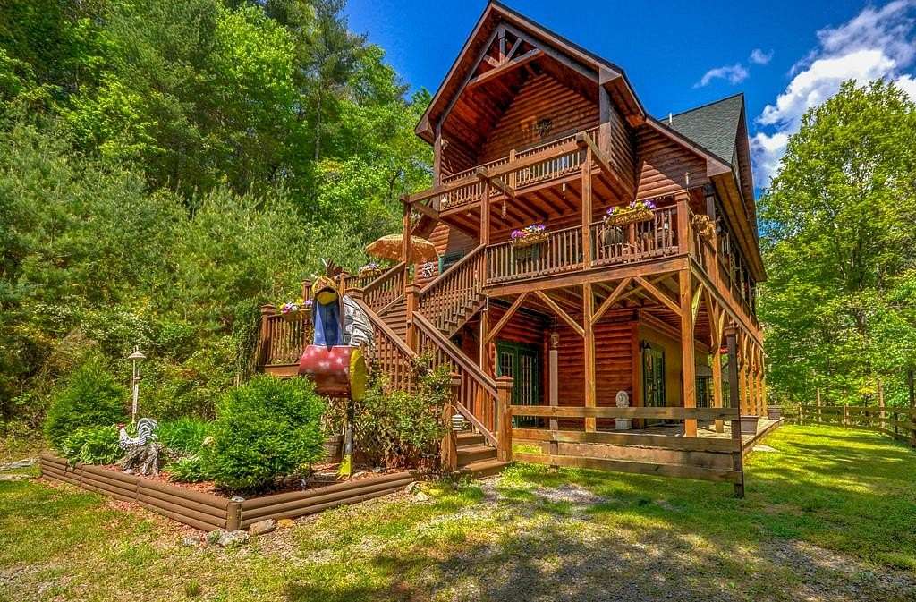 10 Acres of Land with Home for Sale in Murphy, North Carolina