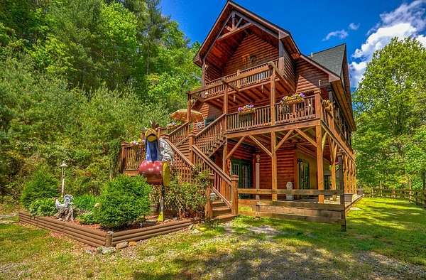 10 Acres of Land with Home for Sale in Murphy, North Carolina