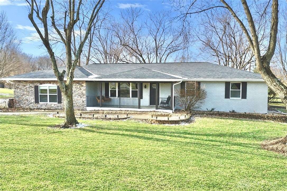 5 Acres of Residential Land with Home for Sale in Liberty Township, Ohio