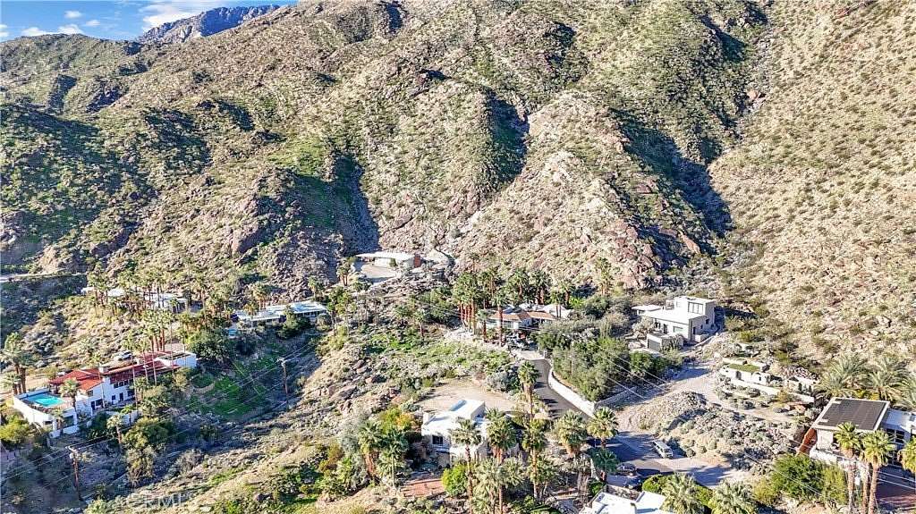 0.86 Acres of Residential Land for Sale in Palm Springs, California