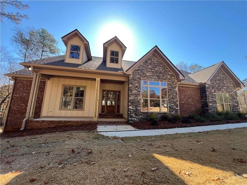 2.5 Acres of Residential Land with Home for Sale in Opelika, Alabama