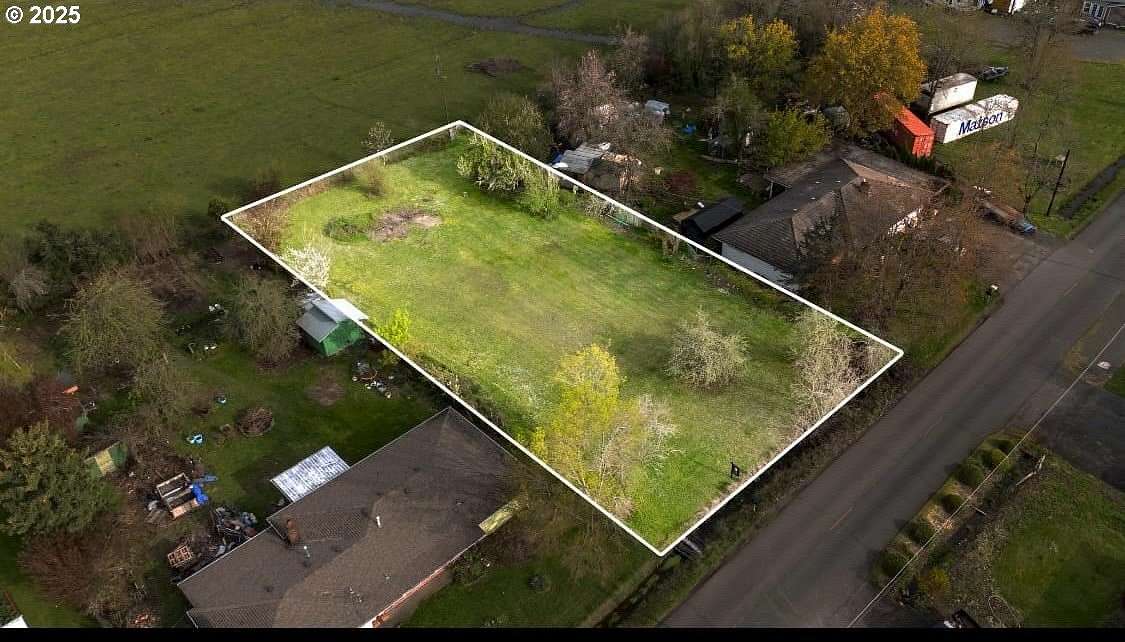 0.39 Acres of Residential Land for Sale in Lebanon, Oregon