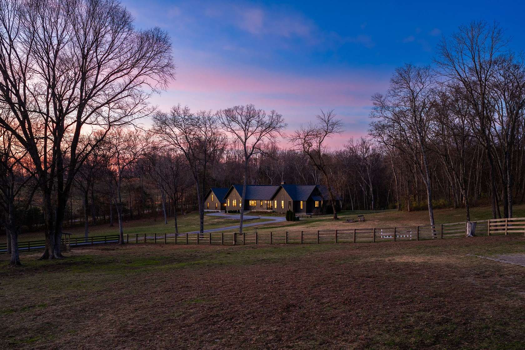 934 Hickory Hills Dr  