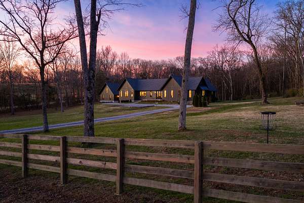 11.4 Acres of Land with Home for Sale in Franklin, Tennessee