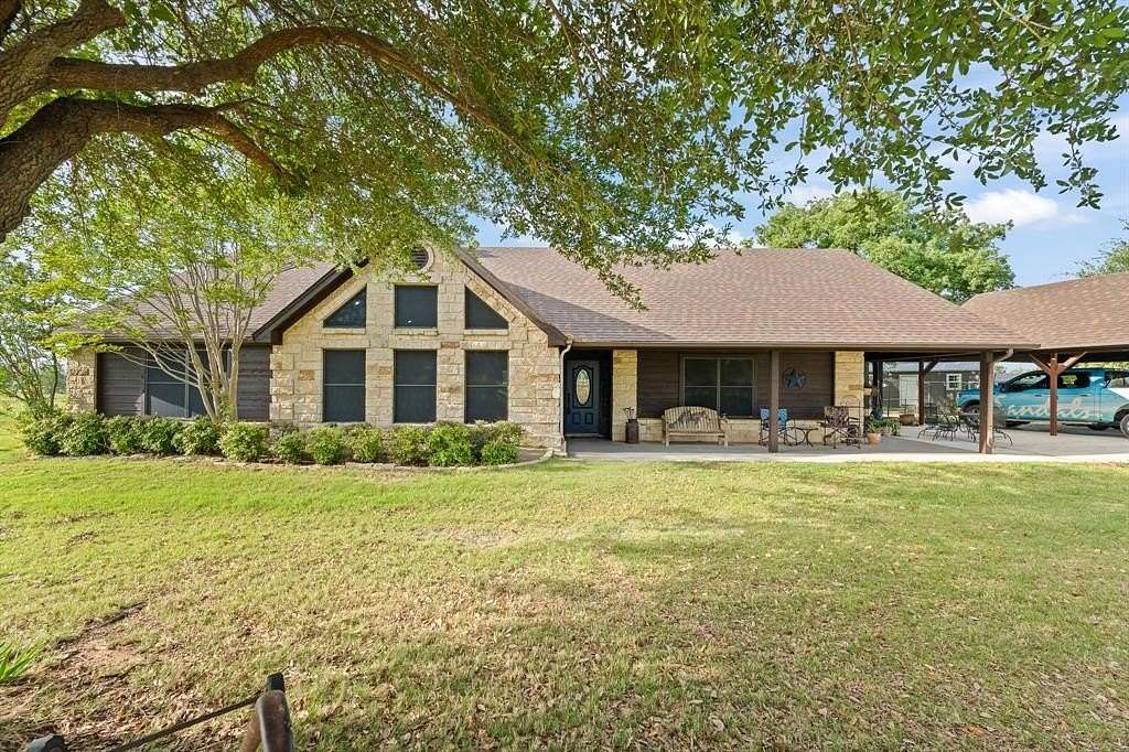 17.9 Acres of Land with Home for Sale in Covington, Texas