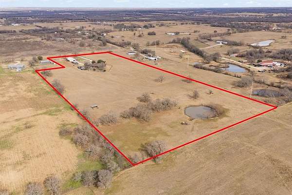 17.9 Acres of Land with Home for Sale in Covington, Texas