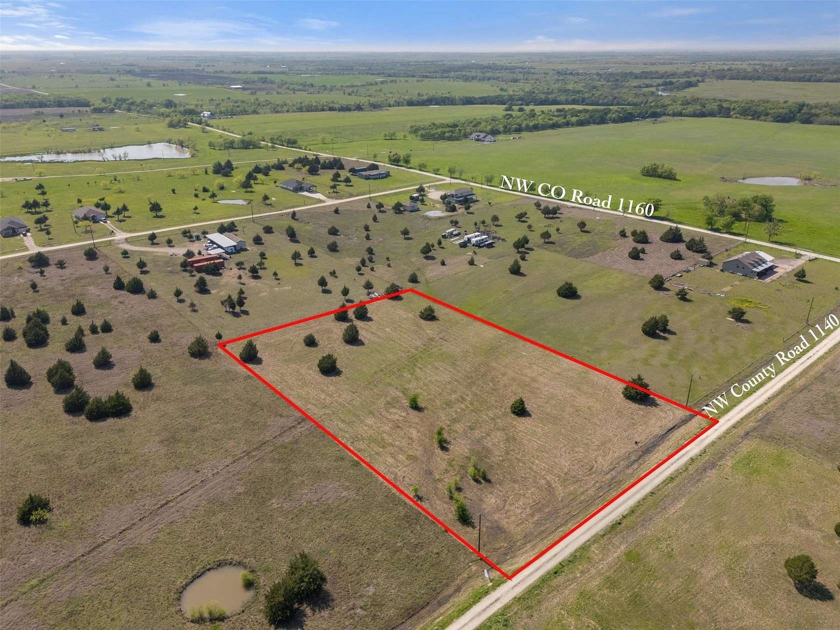 2.5 Acres of Residential Land for Sale in Corsicana, Texas