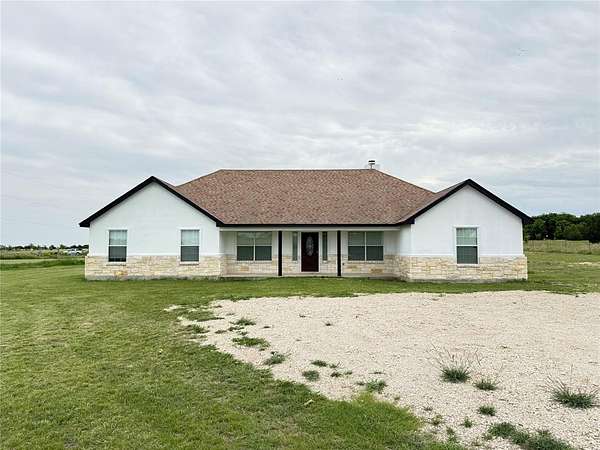 2 Acres of Land with Home for Lease in Decatur, Texas