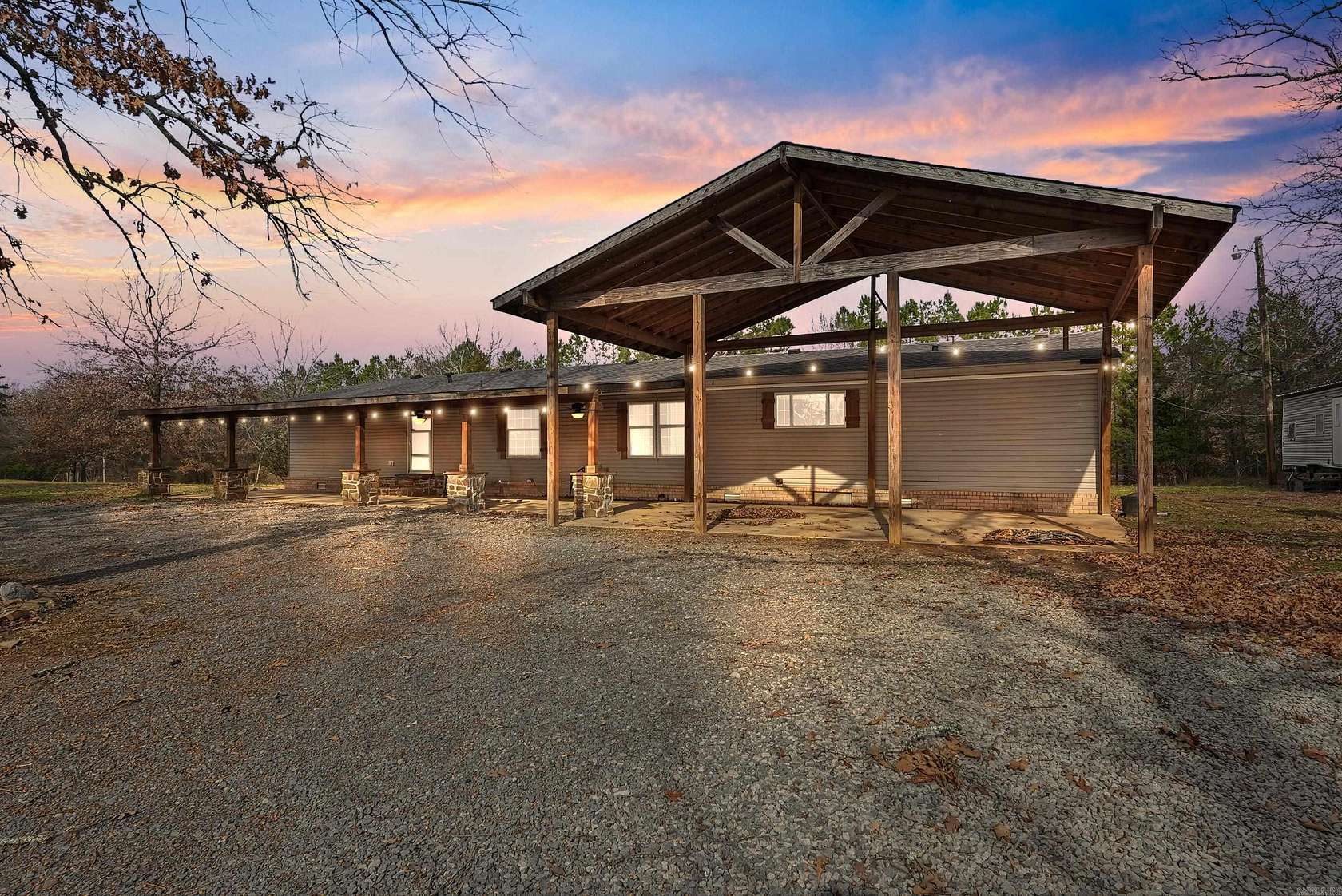 10 Acres of Residential Land with Home for Sale in Vilonia, Arkansas