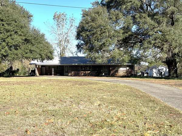 5.85 Acres of Residential Land with Home for Sale in Many, Louisiana
