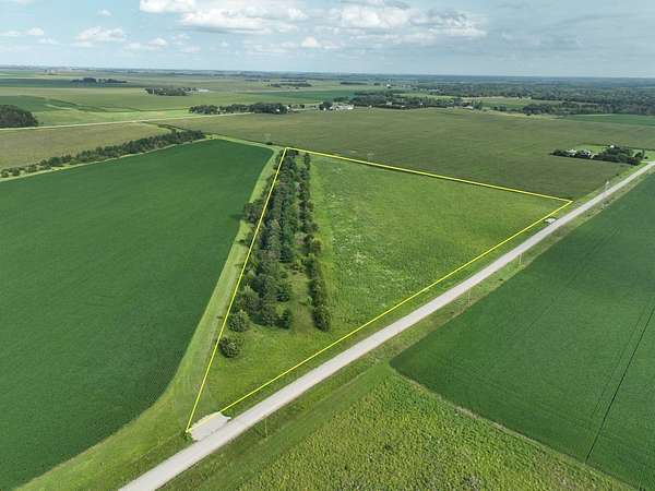 17 Acres of Recreational & Residential Land for Sale in Rockford, Iowa