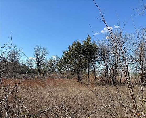 1.5 Acres of Land for Sale in Cleburne, Texas