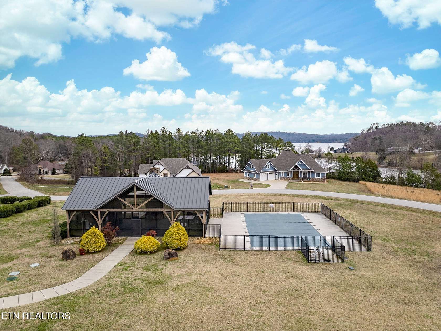 9 Acres of Residential Land for Sale in Kingston, Tennessee