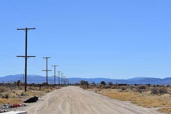 7.83 Acres of Land for Sale in Lancaster, California