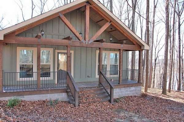1.12 Acres of Land with Home for Sale in Fountain Run, Kentucky