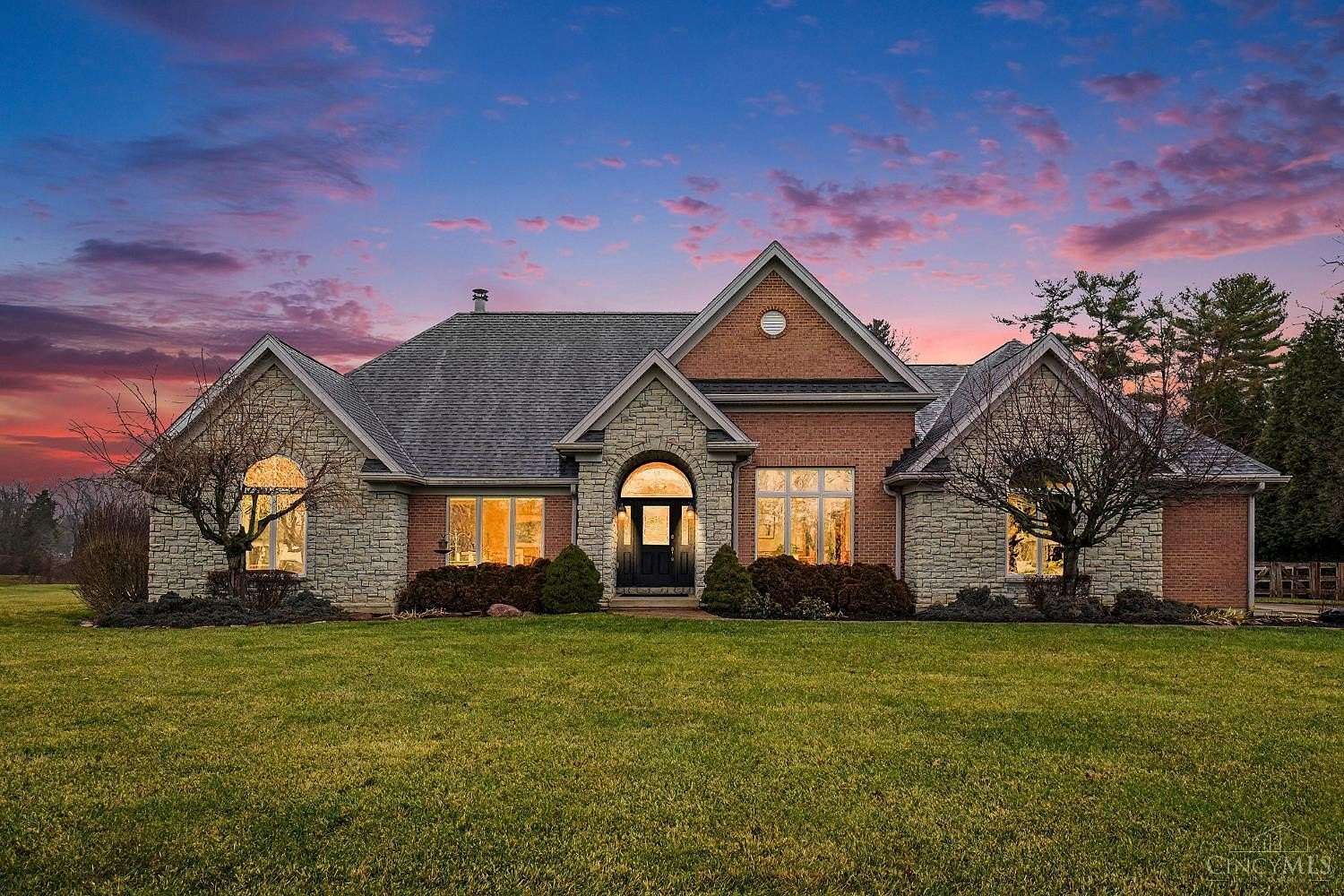 1.5 Acres of Residential Land with Home for Sale in Hamilton Township, Ohio