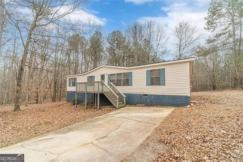 2.19 Acres of Residential Land with Home for Sale in Lula, Georgia