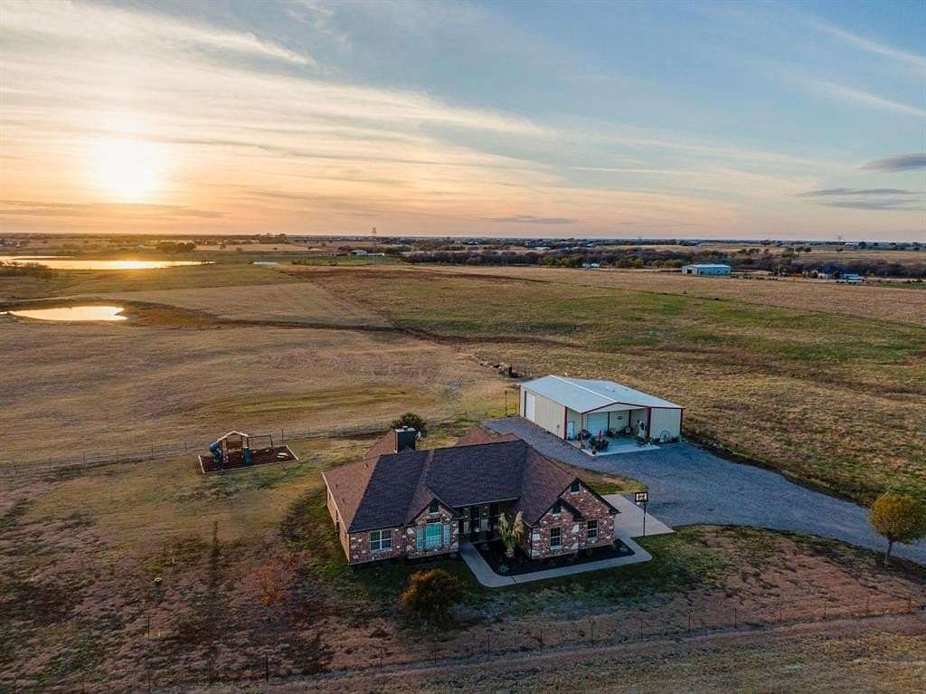 4 Acres of Land with Home for Sale in Midlothian, Texas