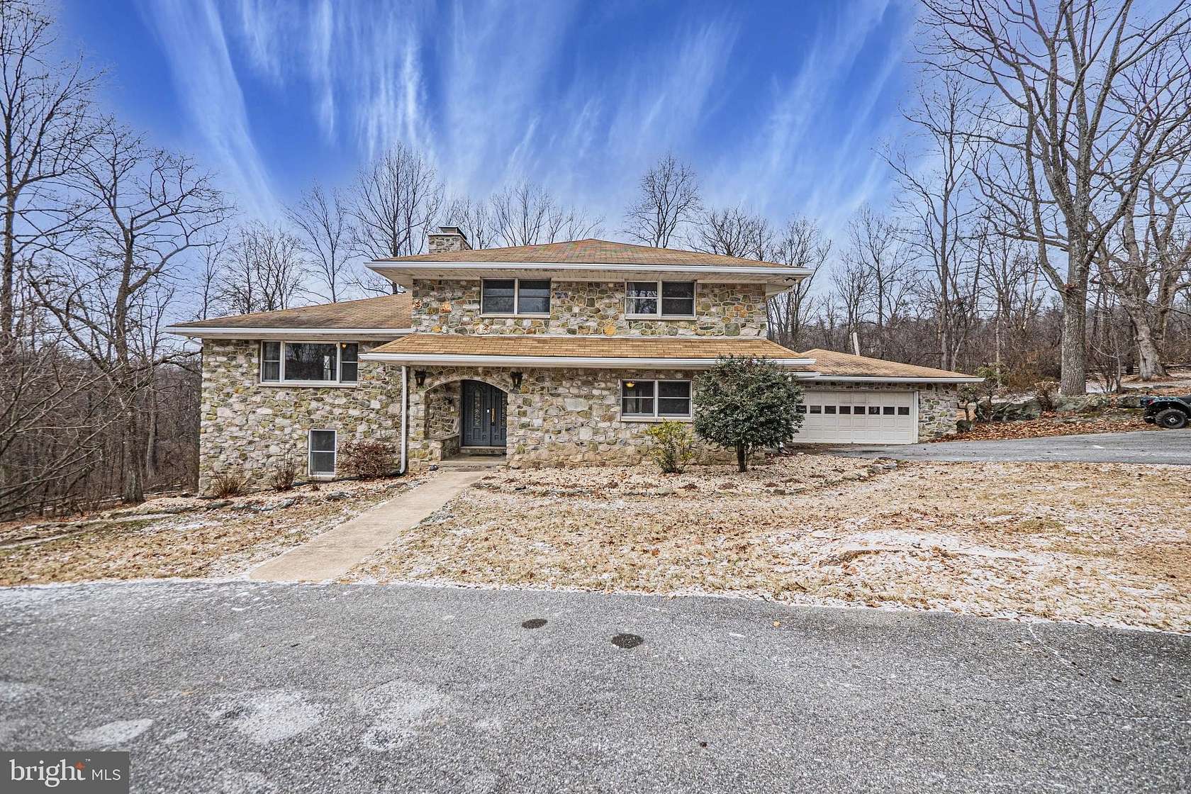 11.1 Acres of Recreational Land with Home for Sale in Sabillasville, Maryland