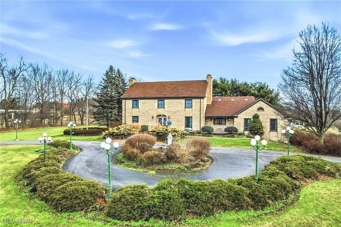 6 Acres of Residential Land with Home for Sale in Canfield, Ohio