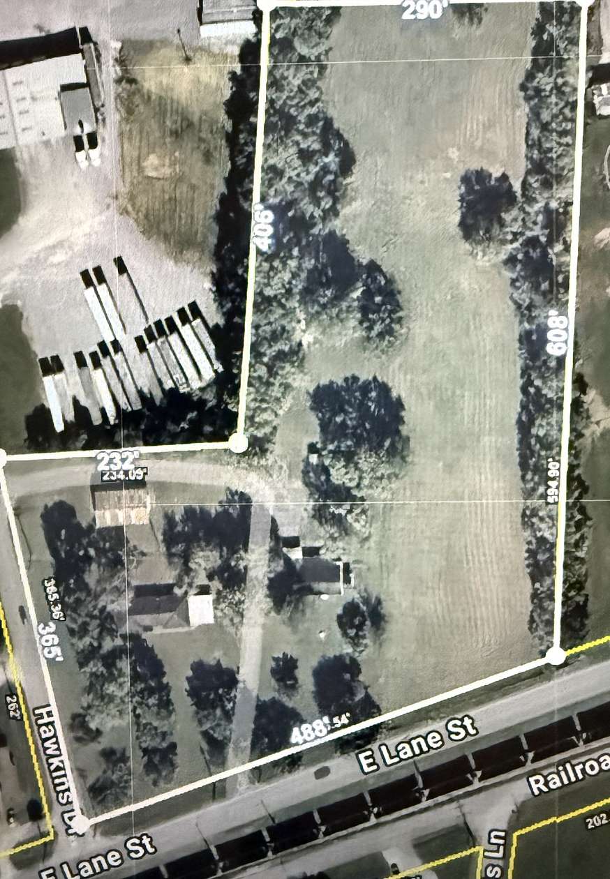 5.69 Acres of Improved Commercial Land for Sale in Shelbyville, Tennessee