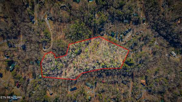 13.7 Acres of Land for Sale in Gatlinburg, Tennessee