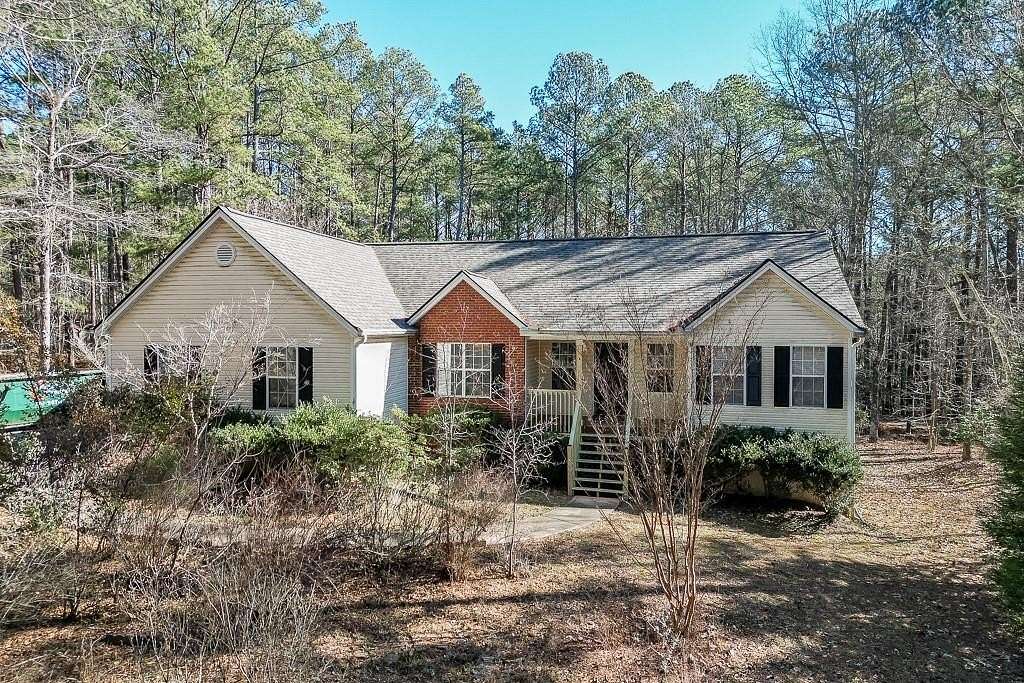 2.24 Acres of Residential Land with Home for Sale in Loganville, Georgia