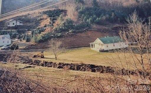 40.4 Acres of Land for Sale in Bakersville, North Carolina