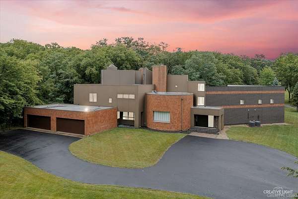 5 Acres of Residential Land with Home for Sale in Joliet, Illinois