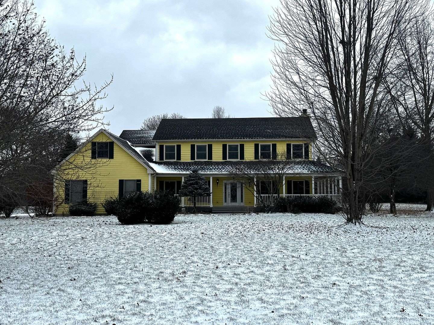 1.69 Acres of Residential Land with Home for Sale in St Charles, Illinois