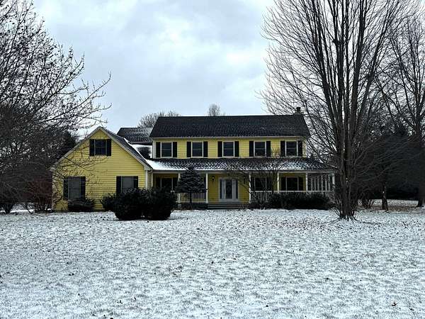 1.69 Acres of Residential Land with Home for Sale in St Charles, Illinois