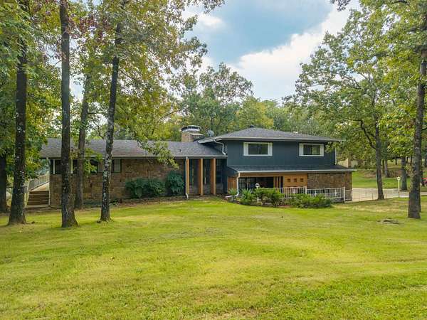 1.6 Acres of Land with Home for Sale in Hot Springs, Arkansas