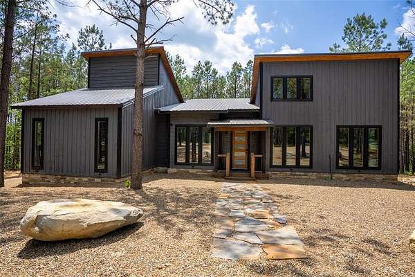 1.52 Acres of Residential Land with Home for Sale in Broken Bow, Oklahoma