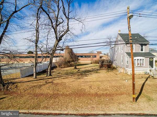 0.17 Acres of Residential Land for Sale in Glenolden, Pennsylvania