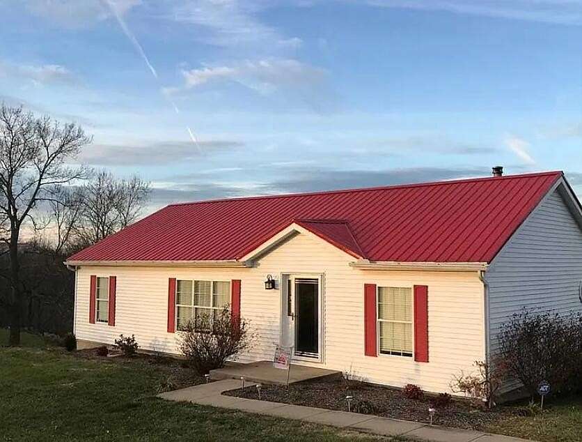 2 Acres of Residential Land with Home for Sale in Dry Ridge, Kentucky